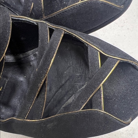 Elegant Black Women's Heels - Picture 4 of 10